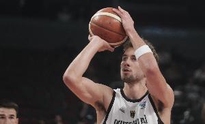 333体育|电竞-官方网站-杀伤力十足!小瓦格纳半场7中3贡献15分 罚球10中9