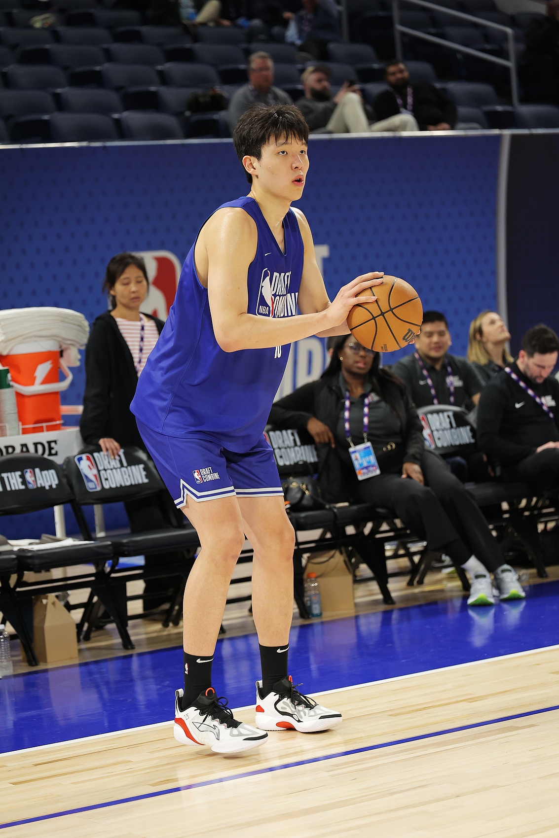 姚易杨😆薛思佳找规律:想要首轮被选中 首字母必须是Y开头嘛